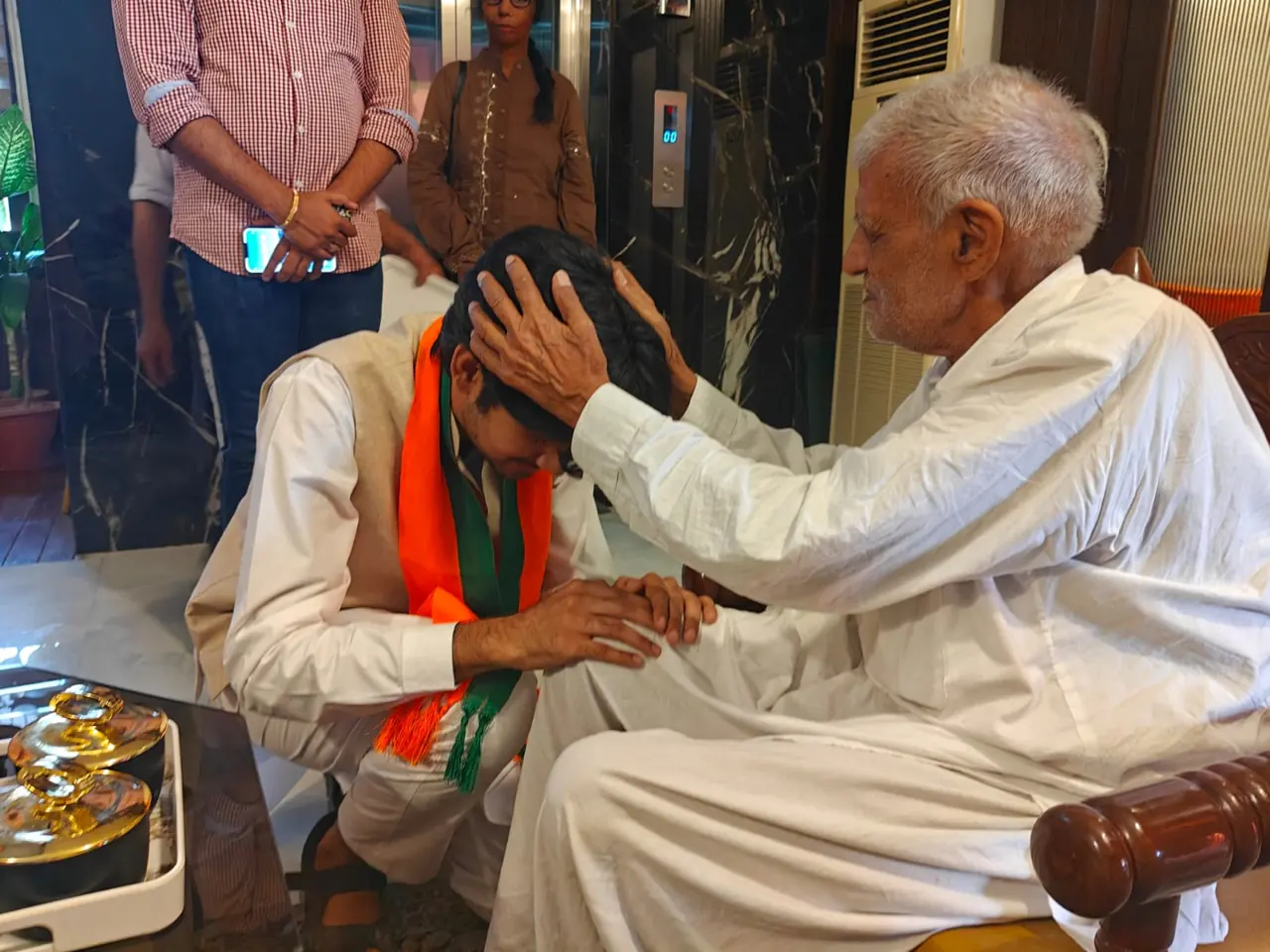 Parth Gupta Draws Strength from a Freedom Fighter's Blessings in Ward 6, Panchkula