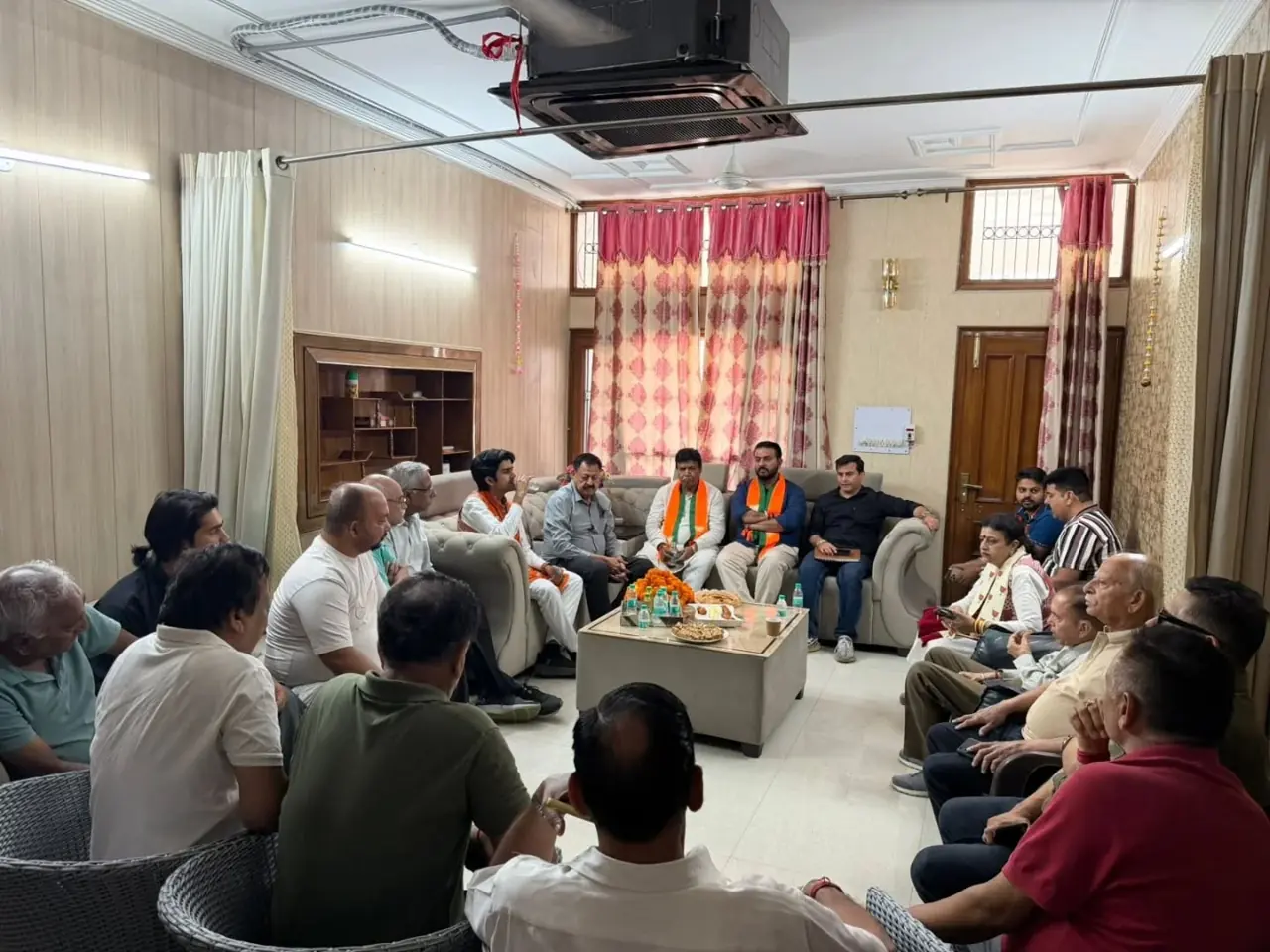 Parth Gupta Holds Baithak and Jan Sampark Drive in Ward 6, Panchkula — photo 4
