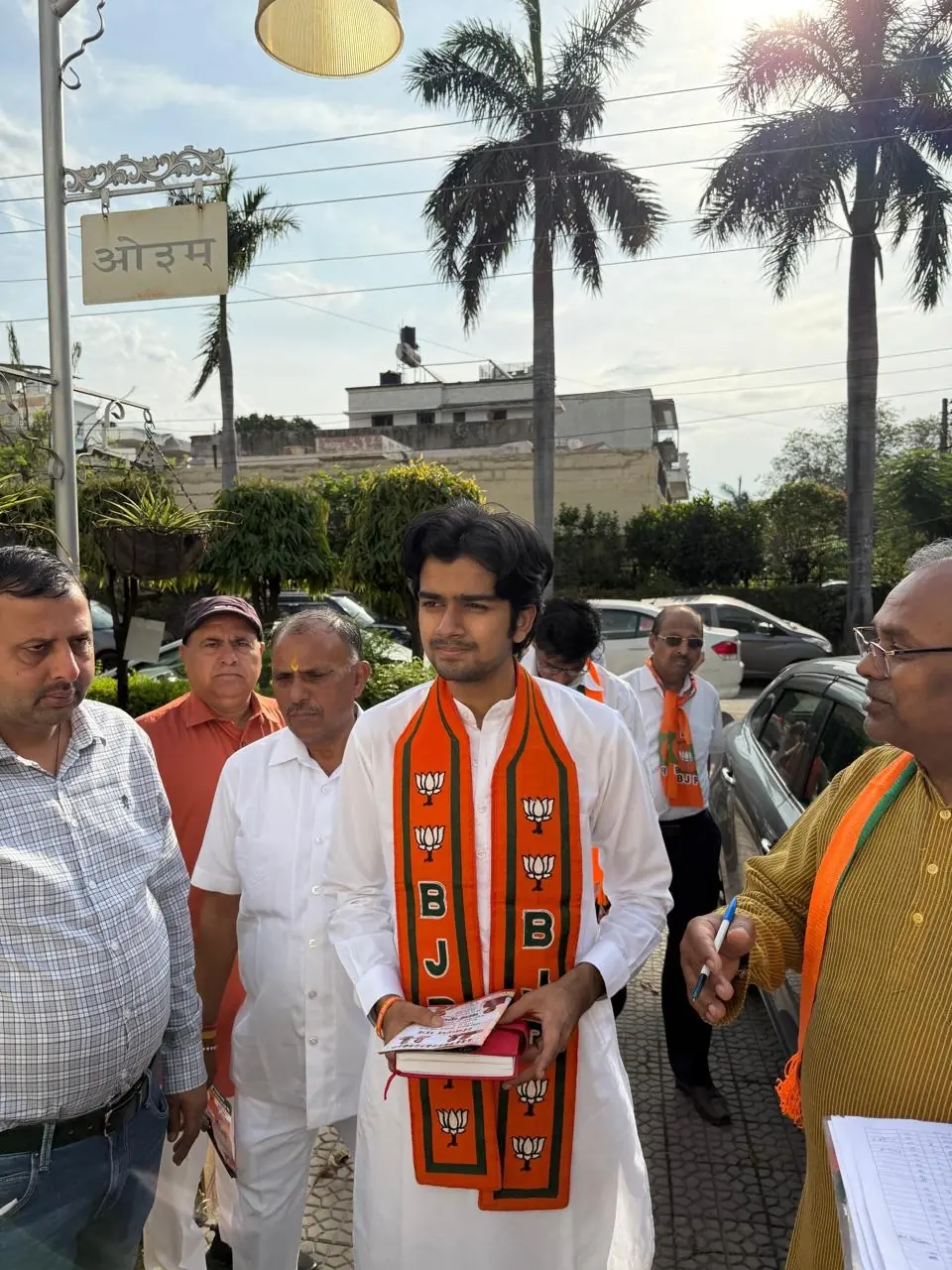 Parth Gupta Takes Ward 6 Jan Sampark Door-to-Door in Panchkula