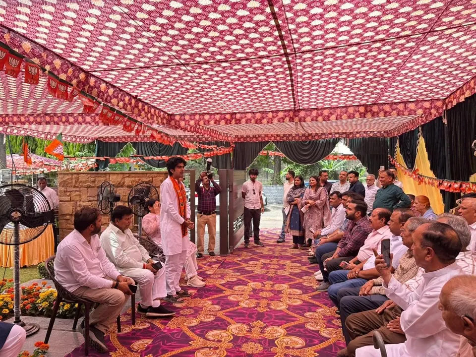 Parth Gupta's Door-to-Door Jan Sampark Drive in Ward 6, Panchkula — photo 4