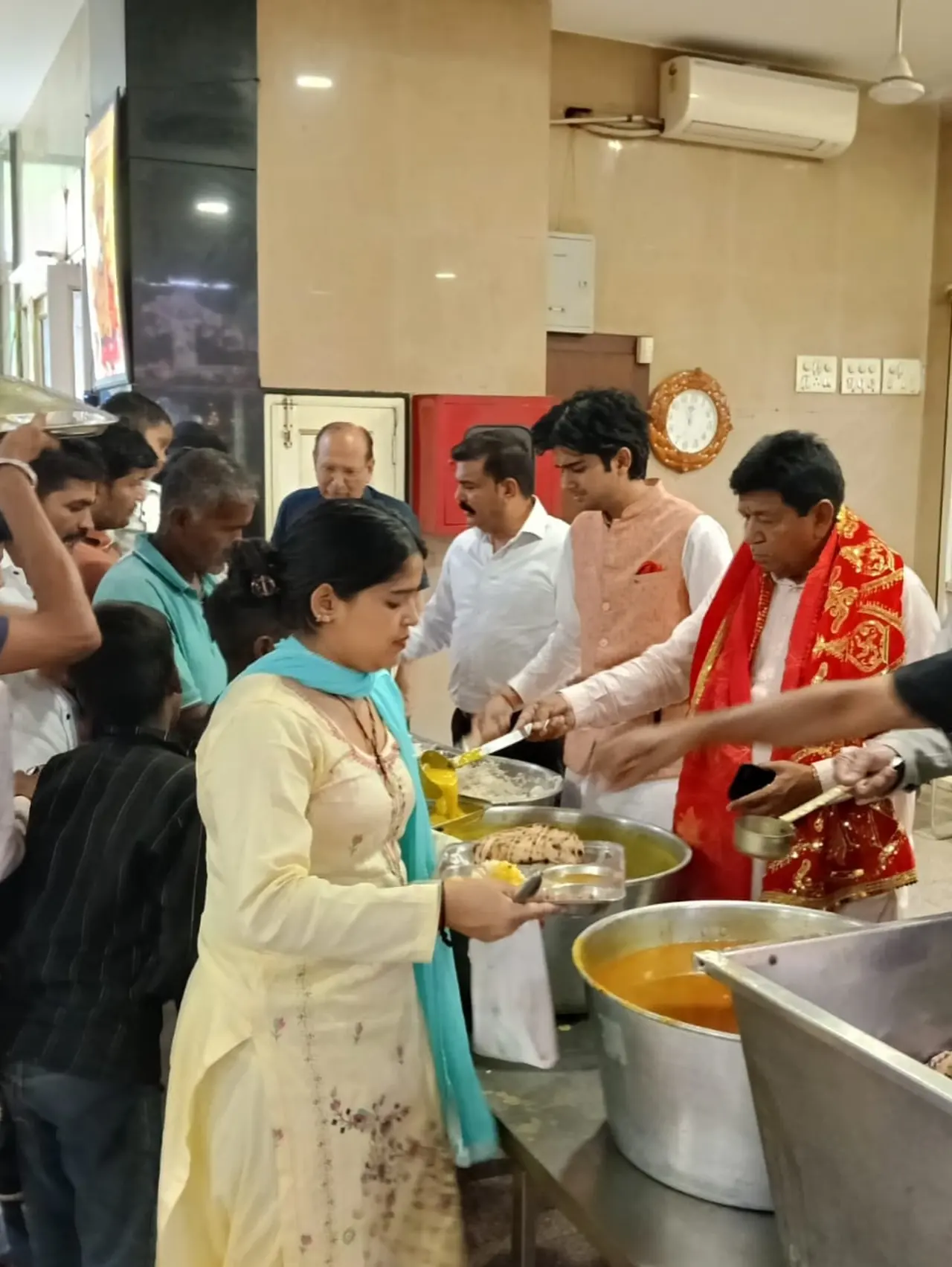 Parth Gupta Marks Gyan Chand Gupta's Birthday with Hawan and Langar Seva — photo 3
