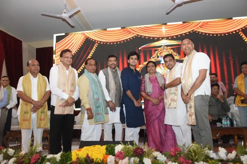 Councillor Parth Gupta Joins Agrawal Samaj, Panchkula in Felicitating New State President Dr. Archana Gupta — photo 4